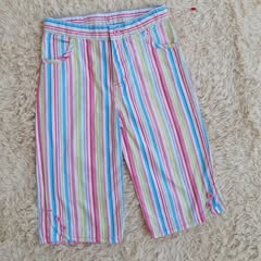 Takeer - Baby girl mid length trou
6 years 
8,000 Tshs