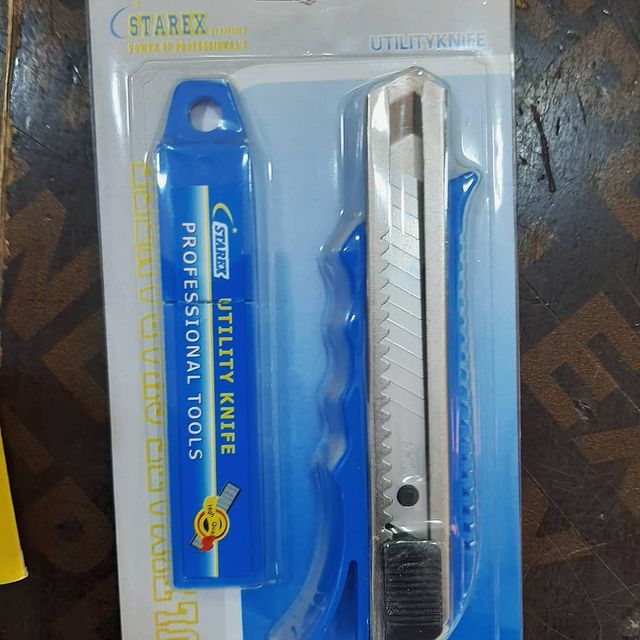 Takeer - Knife cutter pamoja na extra blades kampuni ya starex zipo!!.. karibuni sana!!        