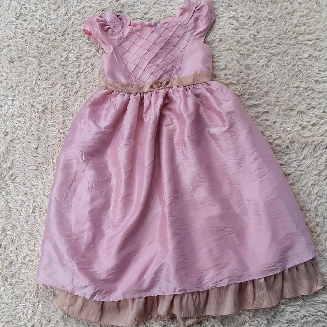 Takeer - Baby girl dress
7-8 yrs
25,000 Tshs