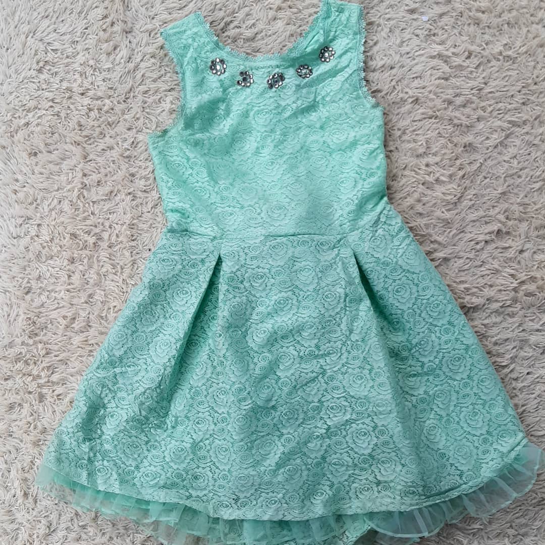 Takeer - Baby girl dress
10-12 years
18,000 Tshs