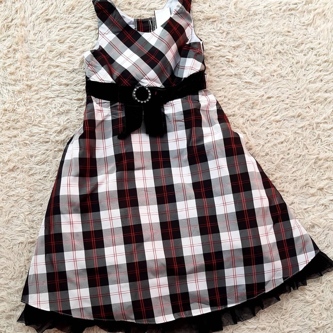 Takeer - Baby girl dress
5-6 yrs
25,000 Tshs