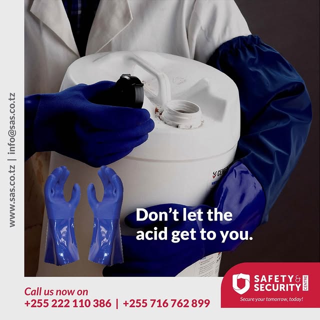 Takeer - The interlock lining and the sandy finish PVC coating makes these double dipped chemical gloves an inevitable safety gear at work. 
.
.
.
         ...