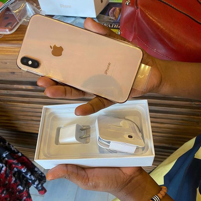 Takeer - FREE DELIVERY WITHIN THE CITY OF DSM✅
____________________________________________________

Get your brand new iPhone XsMax from USA 🇺🇸 and UK 🇬...