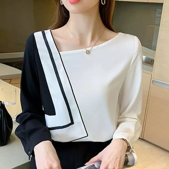 Takeer - Blouse available 
Material:Satin
Size:S-2XL
Price:Tsh 30,000