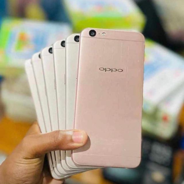 Takeer - Oppo A57
Gb 32 ram 3 
Bei 180,000/=

Vivo y67
Gb 64 ram 4 
Bei 200,000/=
 Whatsapp; 