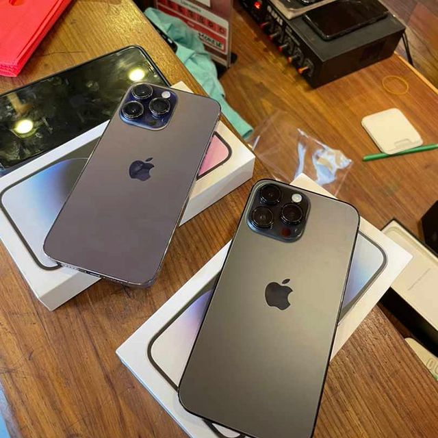 Takeer - Get your brand new iPhone 14,14Pro & 14Promax at our store with 2 YEARS WARRANTY ✅. All colors available (Space Black,Deep Purple,Silver,Gold)
_
iP...