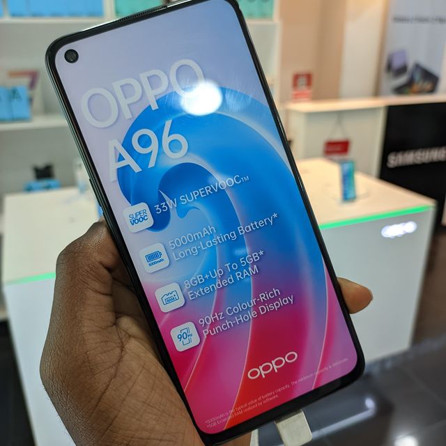 Takeer - Oppo A96 bei 780,000tsh

Karibu tupo chinaplaza groundfloor tunaangaliana na
lift tupigie Delivery ipo

Display :6.5-inch (1080x2412)

Processor :Q...