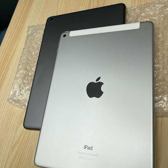 Takeer - IPad Air 1
Gb 16 
Inch 10.1
Wifi only 
Price :300,000/=
iPad Air 2
Gb 16 
Inch 10.1
Fingerprint 
Wifi only 
Price 350,000/=