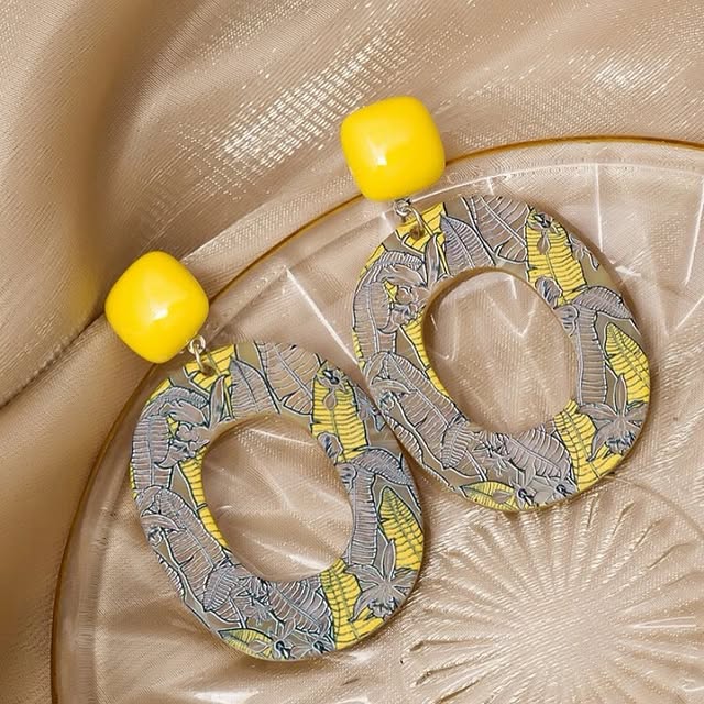 Takeer - Earings available at 15k only.