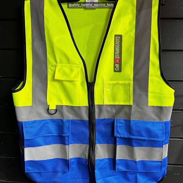 Takeer - New arrival 🚢🚧
Personal Protective Equipment 
Category| Protective Workwear 
Type| Reflective Vest
Weight| 120gsm

Material|100% Polyester 
Color...