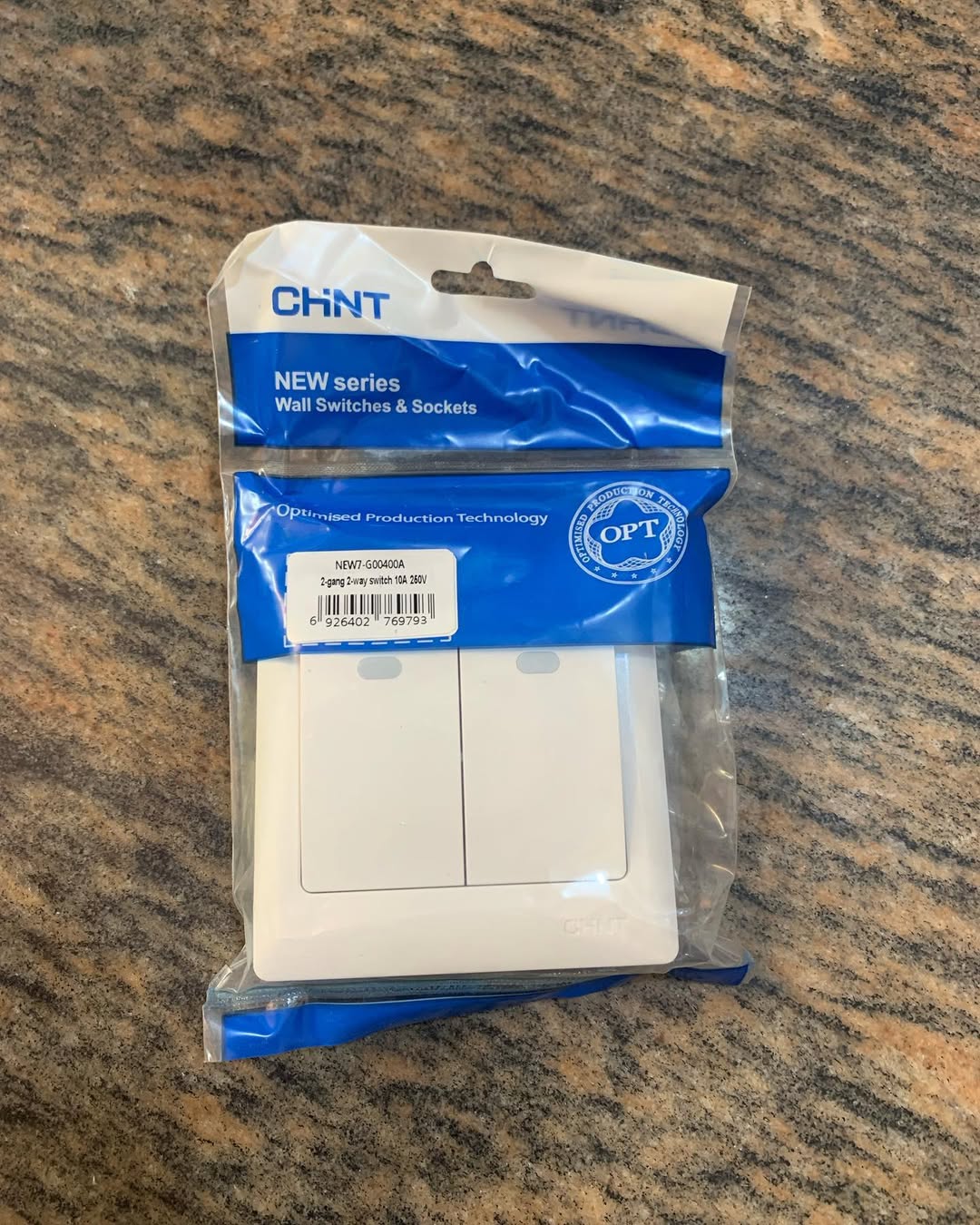 Takeer - CHINT SWITCH AND SOCKETS AVAILABLE 

2 gang 2 way

Quality 
Strong and Durable 
NUNUA KILICHO BORA KWA BEI NAFUU 

KWA MAWASILIANO / FOR ENQUIRERS ...