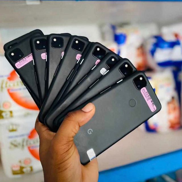 Takeer - Google pixel 4a 
Gb 128 ram 6 
Bei 350,000/=
Simu zenye camera kali duniani✅