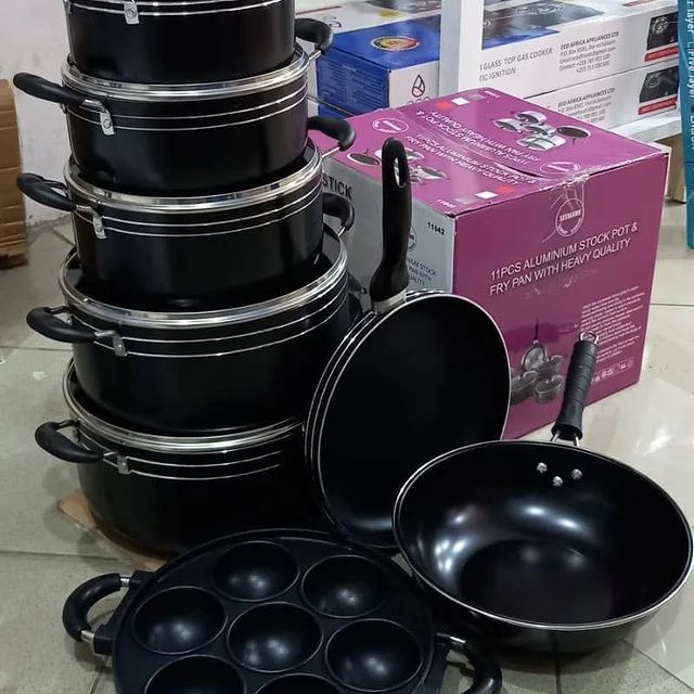 Takeer - *The set, kitu original hii, non stick sufuria, hii n nzito, haziunguiz, imara na nzur Kwa afya yako Bei 195,000*

#