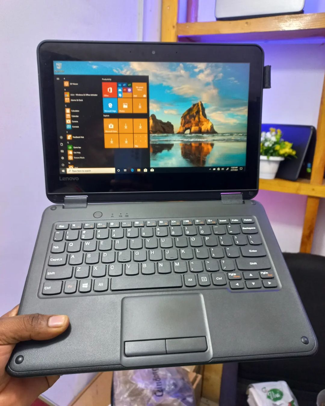 Takeer - LENOVO 1000e
CONVERTIBLE X360 
CORE 2 DUO
4GB RAM 
128GB SSD 
MINI PC
SLIM PC
8HOURS BATTERY
.
CONTACT: PRICE: 350,000TSH