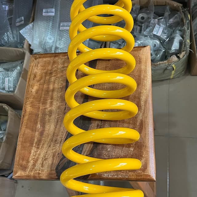 Takeer - COIL SPRING FOR LAND CRUISER HZJ78 AND HZJ79 sasa zipo dukani kwa bei ya jumla na rejareja 

CALL CALL 
MIKOANI TUNATUMA KWA UAMINIFU MKUBWA SANA ✅...