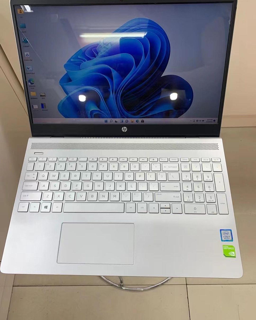 Takeer - Upgrade your tech game with the HP Pavilion 15! Featuring an i7-8th processor, 16GB RAM, NVIDIA GeForce MX150 graphics, and 128GB SSD + 1TB storage...