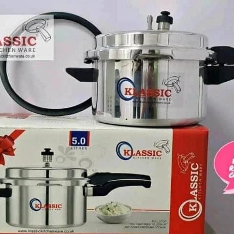 Takeer - Manual pressure cooker hii unaweza pikia majiko yote  la mkaa ,gesi,umeme induction cooker wewe tu boss wwngu 

ya lita tano 
  lita saba
  lita ti...