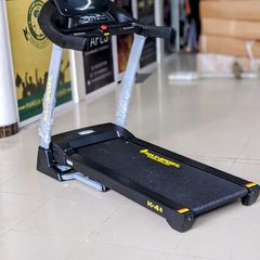 Takeer - 130kg Treadmill
Ni mashine ya kukimbia ya mazoezi 

✔️ Inasoma umbali unaokimbia
✔️ Ina Inclination 
✔️ Ina Mp3 Player
✔️ Speed 1 - 16km/h
✔️ Power...