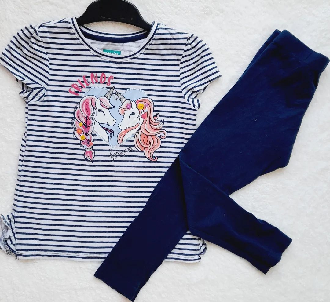 Takeer - Top & leggings 5-6 yrs
9,000/=
Call/watsapp 