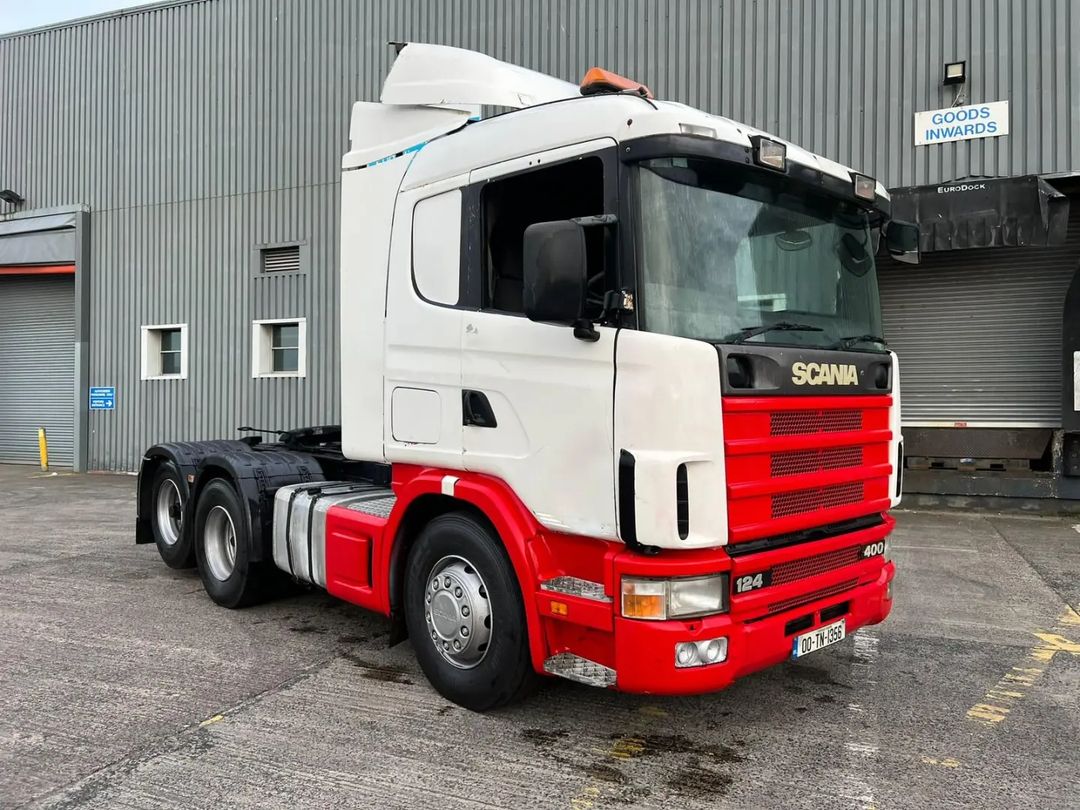 Takeer - NJOO TUKUAGIZIE SASA 

SCANIA 124 400

BEI MILL 88,000,000 

ANZA MILL 68,000,000 
MALIZIA MILL  20,000,000

Mwaka:2001
Engine:Euro 2
Manual 12spee...