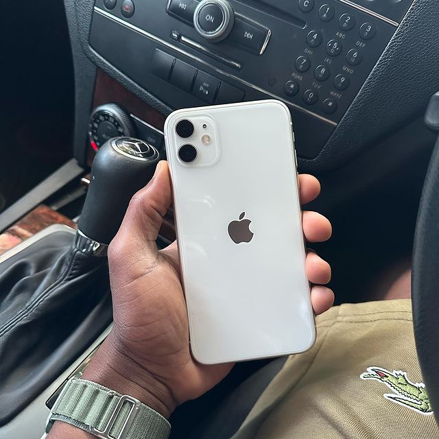 Takeer - Get brand new iPhone 11 from USA 🇺🇸 and UK 🇬🇧 at our store ✅
_
Iphone 11
64gb  1,000,000/=
128gb 1,100,000/=
_
▪️Full boxed (sealed box)
▪️One ...