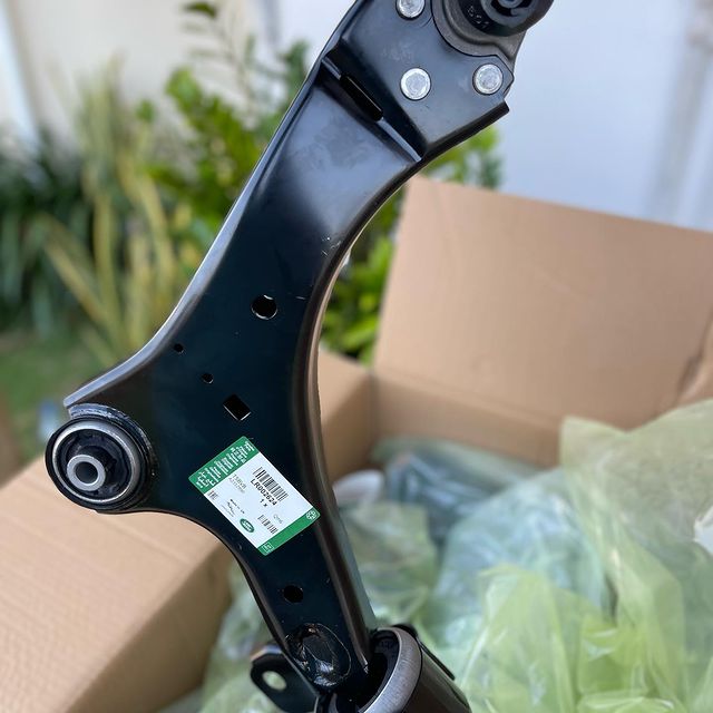 Takeer - Freelander 2 suspension arms available in stock. For more enquiry 