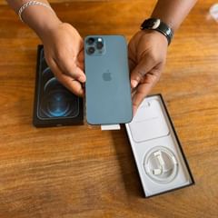 Takeer - Get your brand new iPhone 12ProMax at our store with 1 YEAR WARRANTY ✅. All colors available (Graphite,Pacific Blue,Silver,Gold)
_
iPhone 12ProMax
...