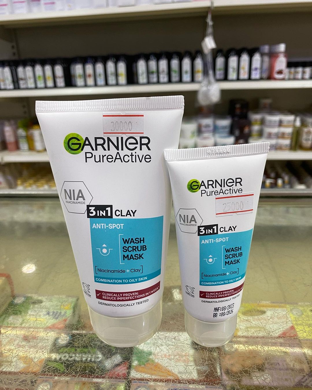 Takeer - GARNIER PURE ACTIVE 3IN1 CLAY: Use as a daily wash, scrub, or mask. 

🌞Designed to fight the appearance of spots, blocked pores and shine, helping...