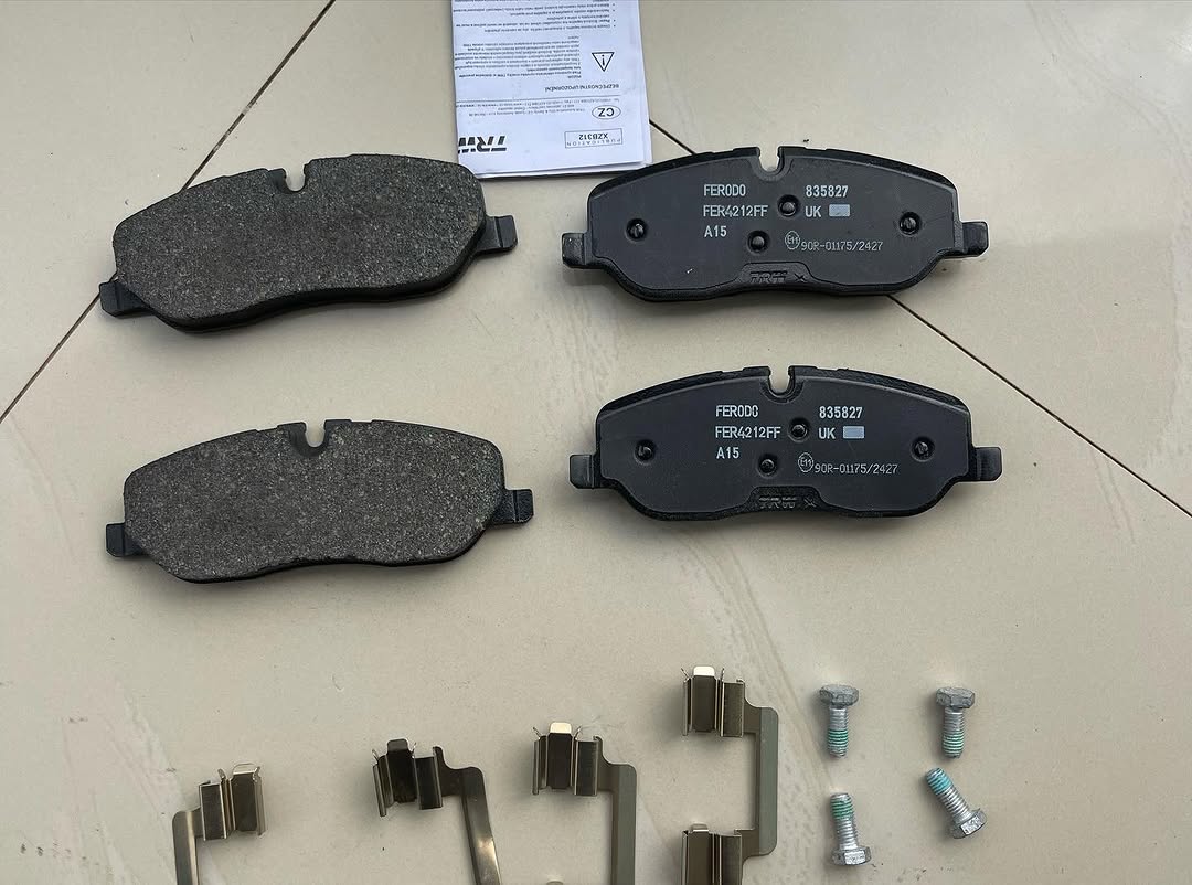 Takeer - Origional Brake Pads for Land Rover Evoque, Land Rover Velar, Freelander 2, discovery 3/4, Range rover full size, Range Rover sport. Zipo dukani , ...