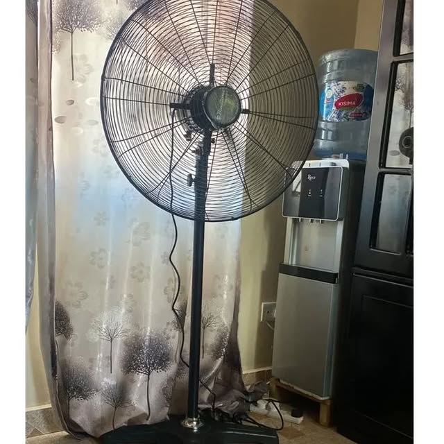 Takeer - Binatone stand fan
Size 26
Bei ni  285,000 

Kwa Dar around town free delivery 
Malipo ni baada ya kupokea mzigo wako 
Piga/Whatsapp  