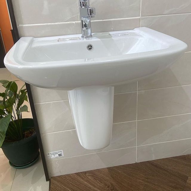 Takeer - Hand washing basin zuri sana
Bei 194,000 complete 
 Tupo kariakoo mtaa wa omarilondo and nyamwezi 
Call us We do delivery for free in Dsm