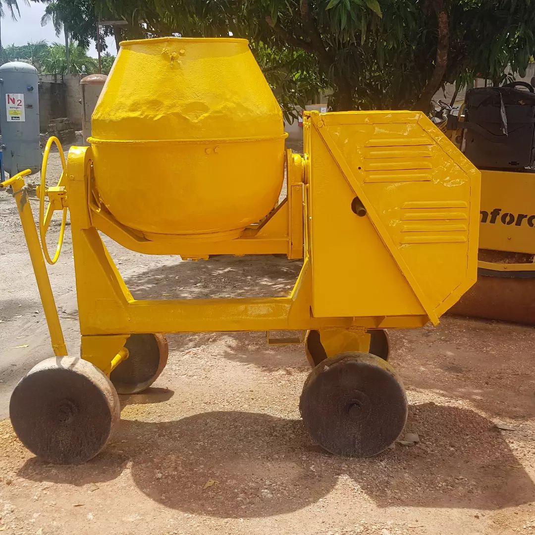 Takeer - Concrete Mixer 
Zina Engine Lt1
Winget
Kila moja 4,200,000/=
