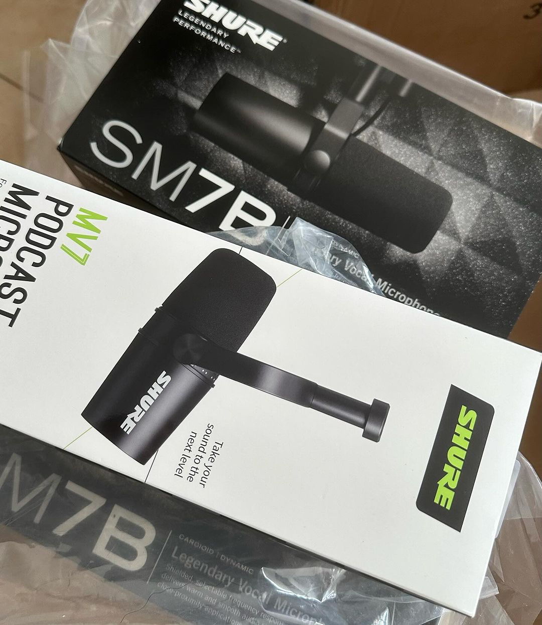 Takeer - Original SHURE, high perfomance microphones for podcasting, professional recording, streaming etc.

Price: 
MV7 - TSh 475,000/=
SM7B - TSh 800,000/...