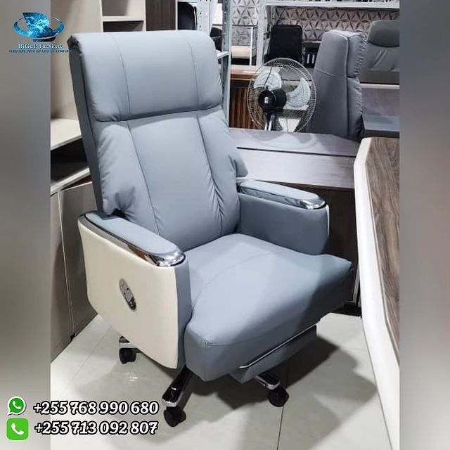 Takeer - EXECUTIVE OFFICE CHAIR AVAILABLE 
FOR 1,500,000TSH

📞or 
📌 MUHEZA STREET @ KARIAKOO, DAR ES SALAAM

         