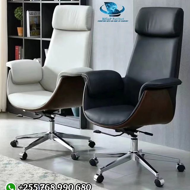 Takeer - OFFICE CHAIR AVAILABLE 
FOR 950,000TSH 

📞or 
📌 MUHEZA STREET @ KARIAKOO, DAR ES SALAAM

         