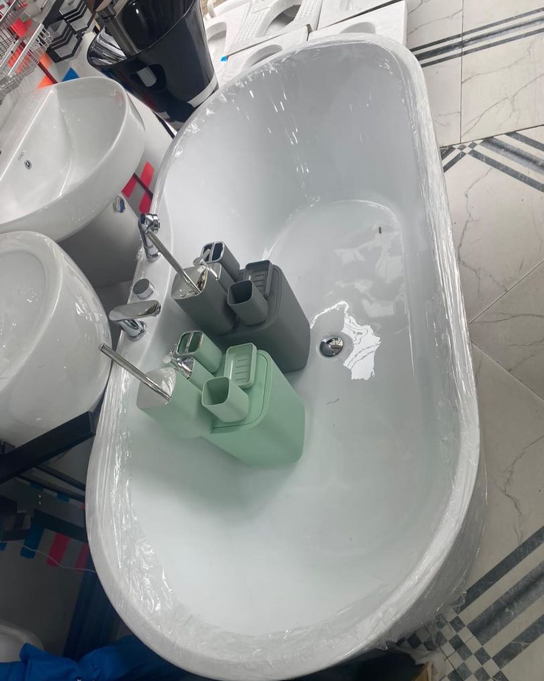 Takeer - 🛀 Jacuzz & Bathtubs 

🚿Shower mixer

🫧🧼Basin mixers

Status:All Are Available ✅

Delivery 🚚:Available ✅

☎️
📍GEREZANI OMARILONDO & SIKUKUU 

...