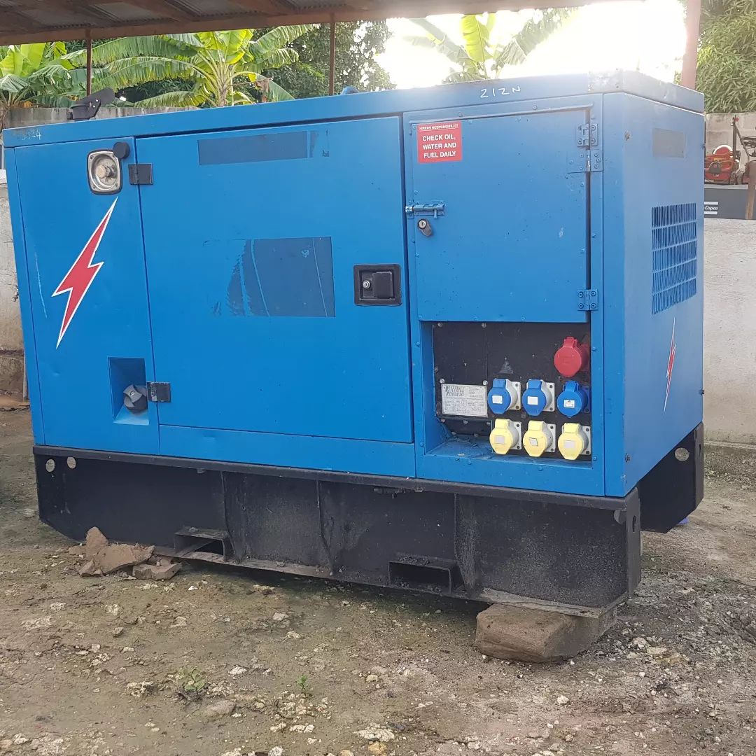 Takeer - Generator 
Perkins Generator 
Kva 35
Bei 21mil
Namba zetu Tupo salasala karibu na iptl