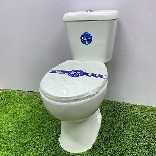 Takeer - Frencia brand toilet
Price 150,000
Tupo kariakoo Dar es salaam
We do delivery