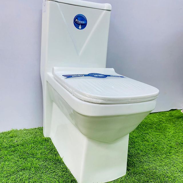 Takeer - Frencia brand toilet
Price 280,000
Tupo kariakoo Dar es salaam
We do delivery