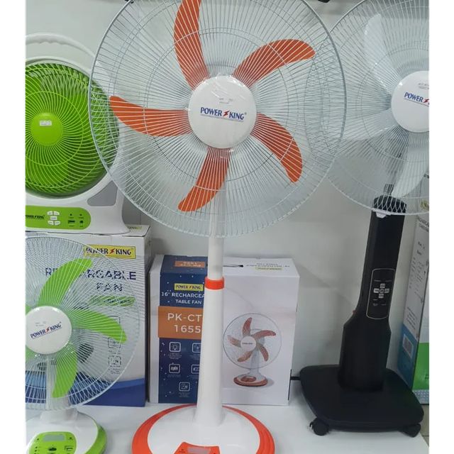 Takeer - Brand ; Power King
Rechargeable fan(feni ya kuchaji)

Bei ni 250,000 

Piga/Whatsapp  Kwa Dar around town free delivery 
Malipo ni baada ya kupokea...