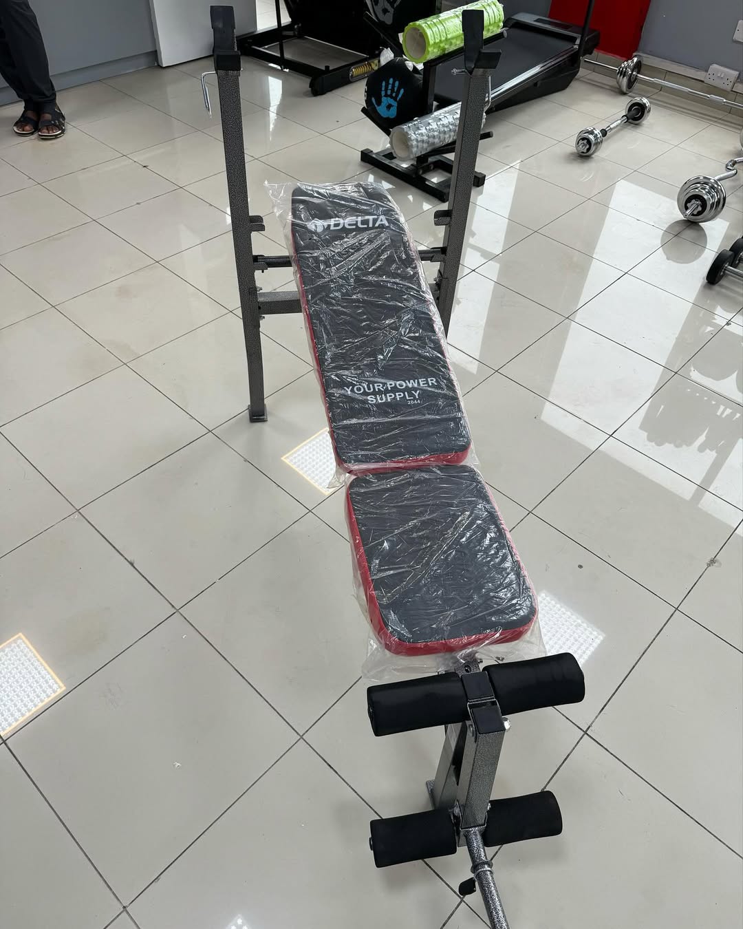 Takeer - Simple Bench Press

Ni bench kwa ajili ya mazoezi ya kifua (Upper chest, Middle chest), mikono (Biceps, Triceps) na mazoezi ya miguu.

Bei 350,000
...