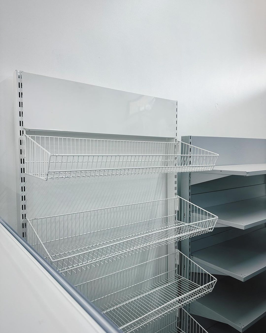 Takeer - Basket rack supermarket shelves for Snacks & Breads🍞🥖🥐🥯