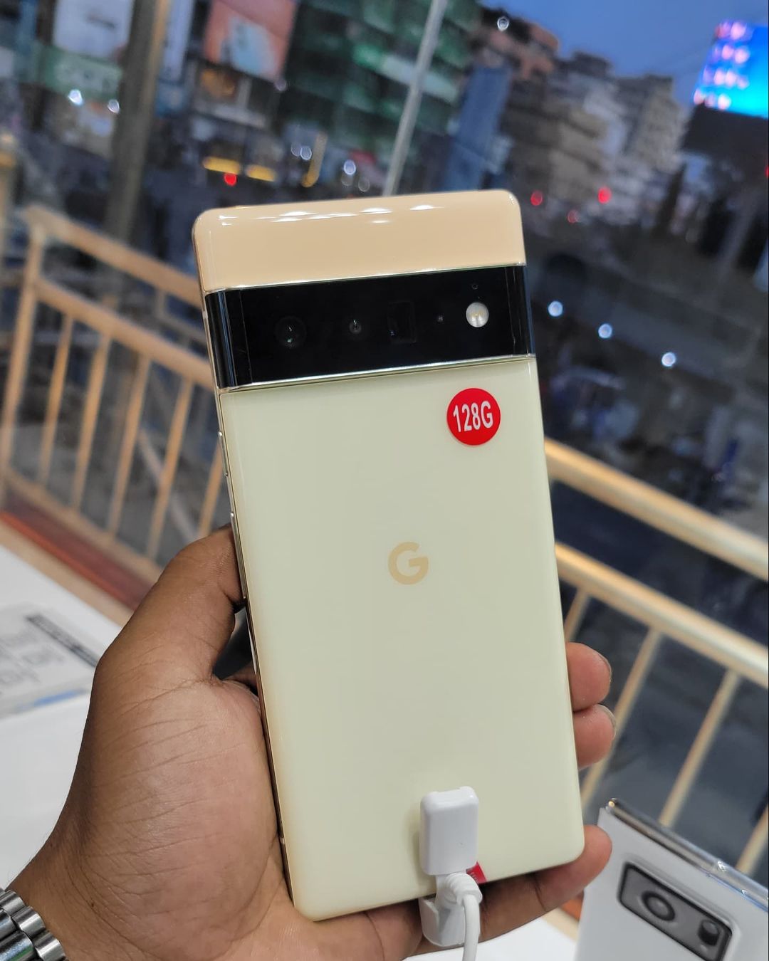 Takeer - Pixel 6pro gb128 
 Price 800,000