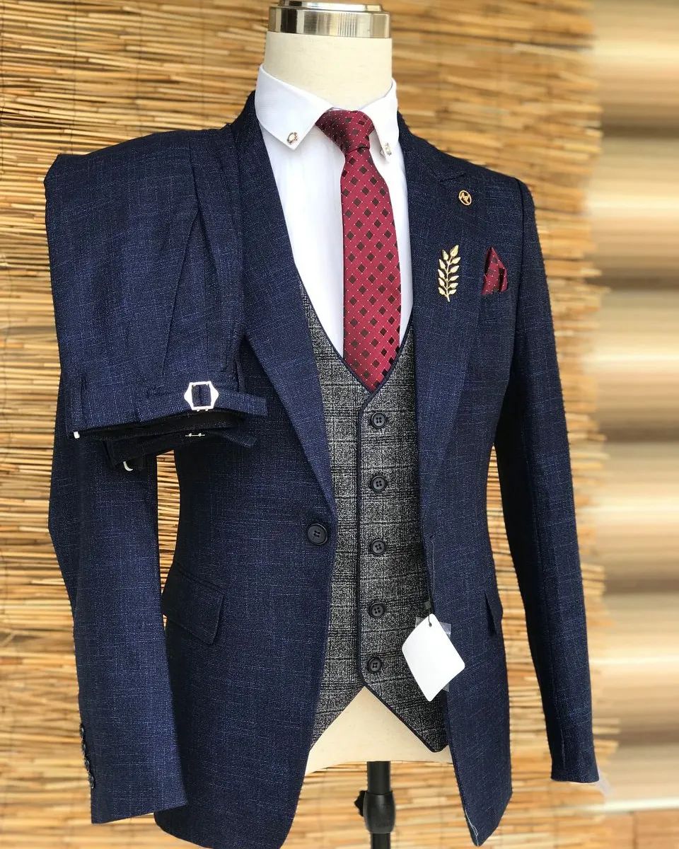 Takeer - BRAND MARCO LORENZ0

MADE IN TURKEY

SUIT JACKET, VEST, TROUSER 170,000

FULL PACKAGE 220,000

TUPO KARIAKOOO JENGO LA CONGO TOWER FREM NO G3 NA DD...