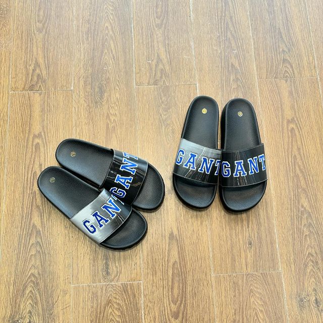 Takeer - Slides available 
.
Size 38-45
.
☎️.
📍kijitonyama near Blackwood apartments