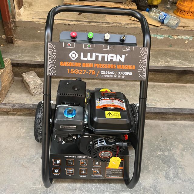 Takeer - LUTIAN PRESSURE WASHER PETROL 

Pressure - 3700 PSI 
Bar - 255 

PRICE -  1,400,000/=