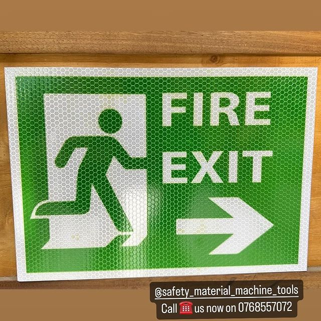 Takeer - SAFETY SIGNAGE 

DESIGN 
📌Reflective & Non Reflective 

MATERIAL USED 
📌Foam Board
📌ABS  sheet 
📌Galvanized sheet 
📌Sticker

SIZE 
📌A5,A4,A3,...