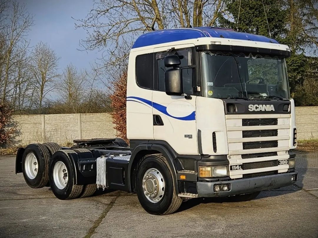 Takeer - NJOO TUKUAGIZIE SASA 

SCANIA  114 380 TRACTOR 

BEI MILL 80,000,000 

ANZA MILL  60,000,000 
MALIZIA MILL 20,000,000

Mwaka:2001
Engine:Euro 2
Sem...