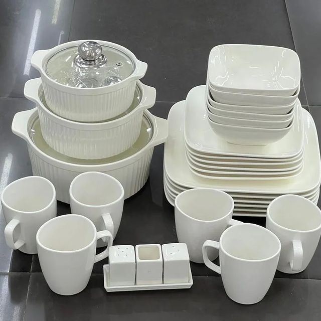 Takeer - Classic dinner set unapata serving bowls na full set hiyo kwa 195000

free delivery kwa wakazi wa Dar

whatsaap 
call 