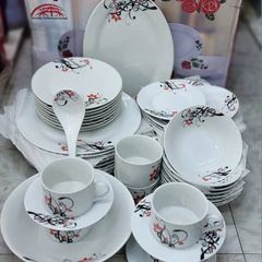 Takeer - Dinner set ya pic 56 nzuri sana hii 
145000
call whatsaap free delivery